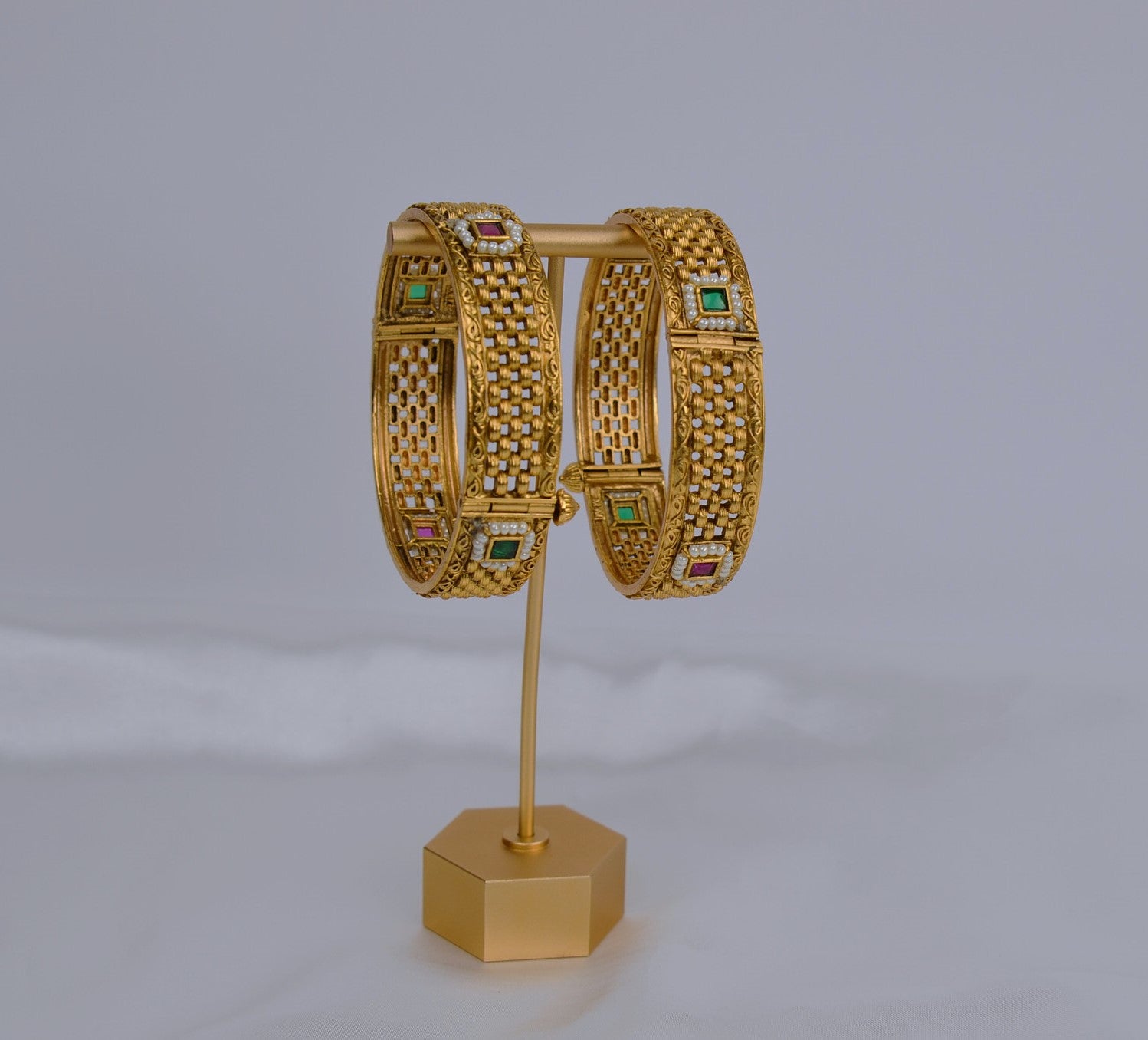 Traditional Openable Kemp Stone Chatai Bangles - Kada