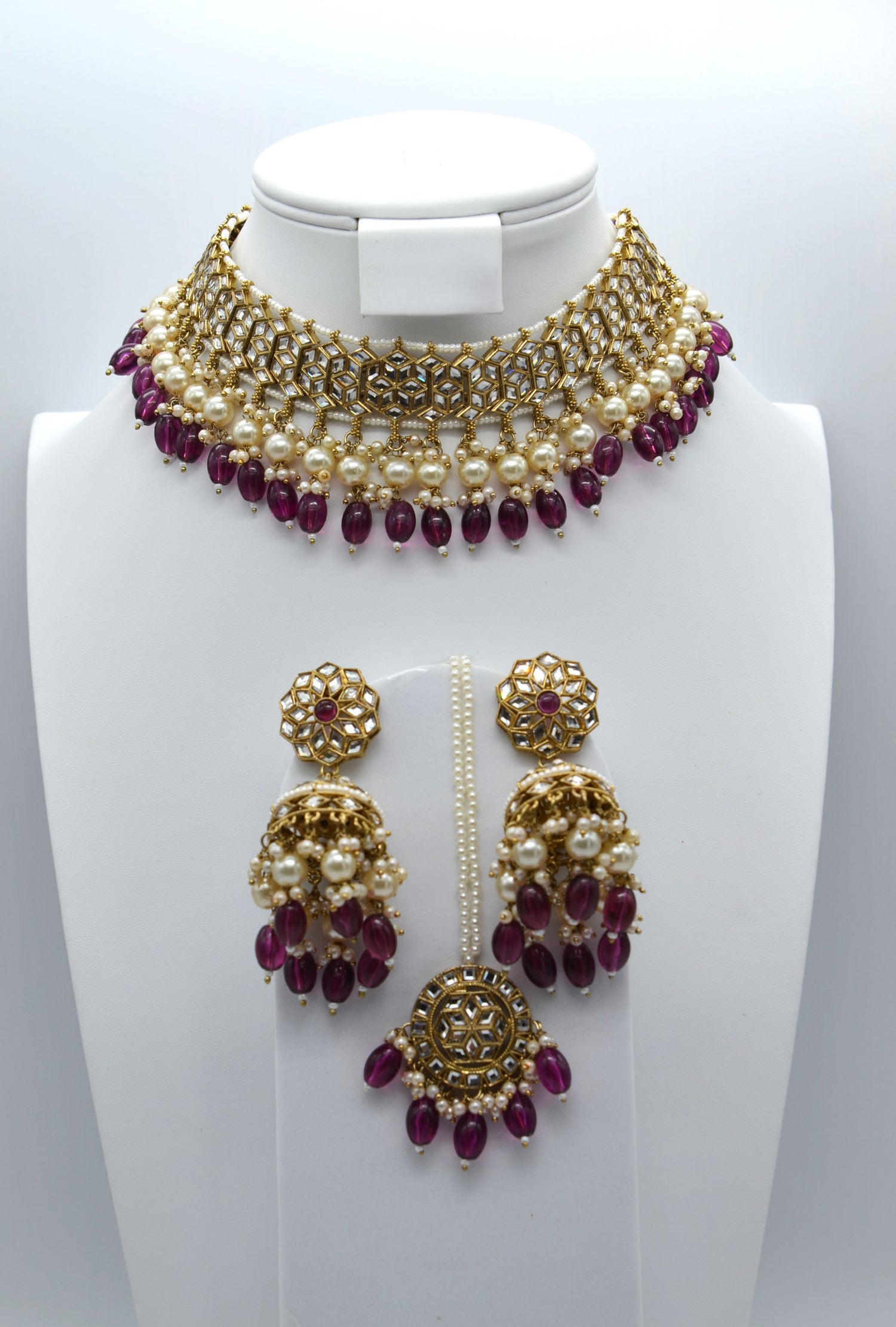 Mirror Kundan Choker Necklace With Jhumki Maang Tikka Set