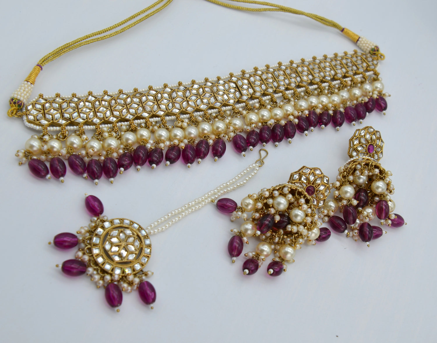 Mirror Kundan Choker Necklace With Jhumki Maang Tikka Set