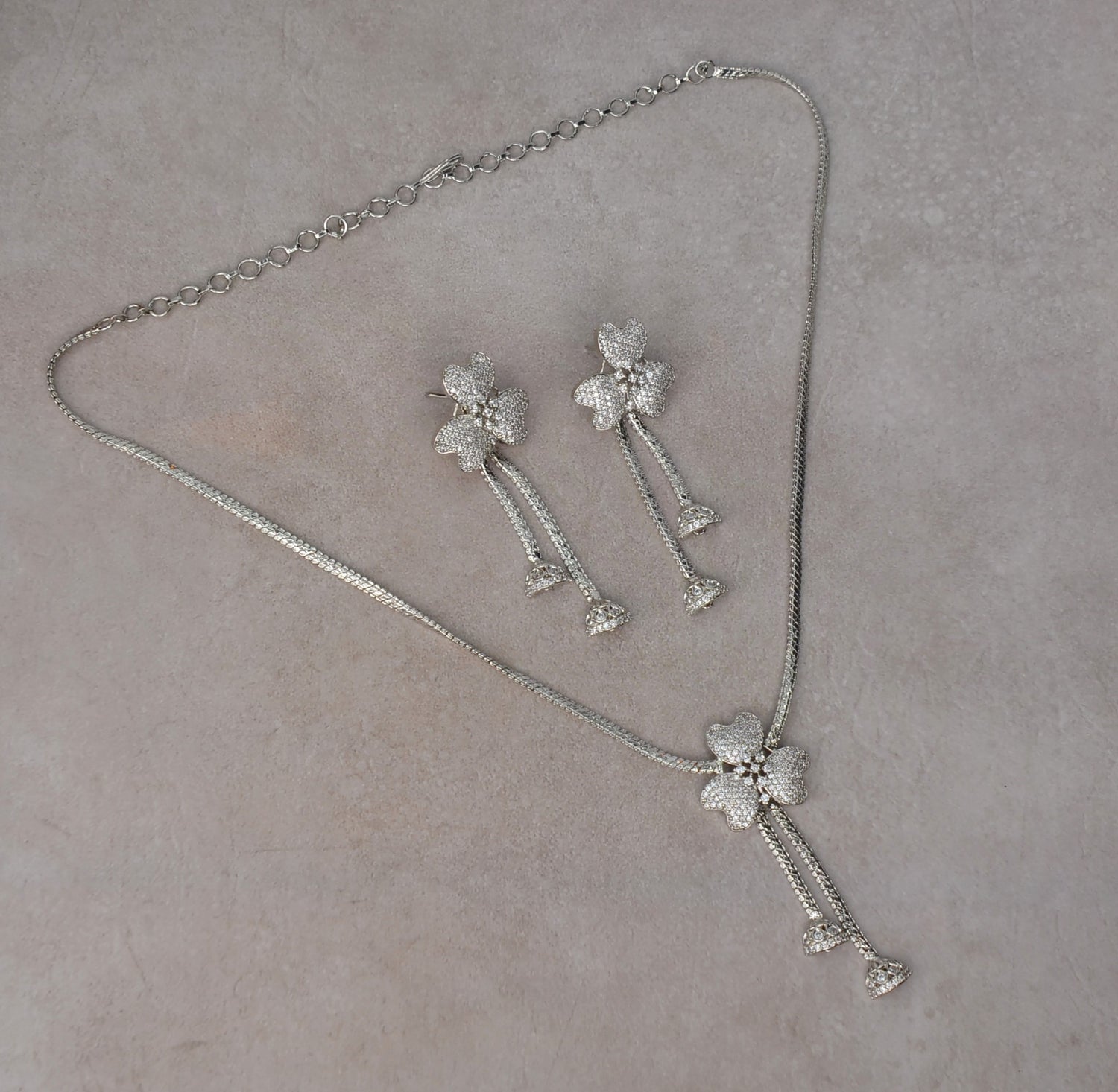 Floral Silver Pendant Earrings Set