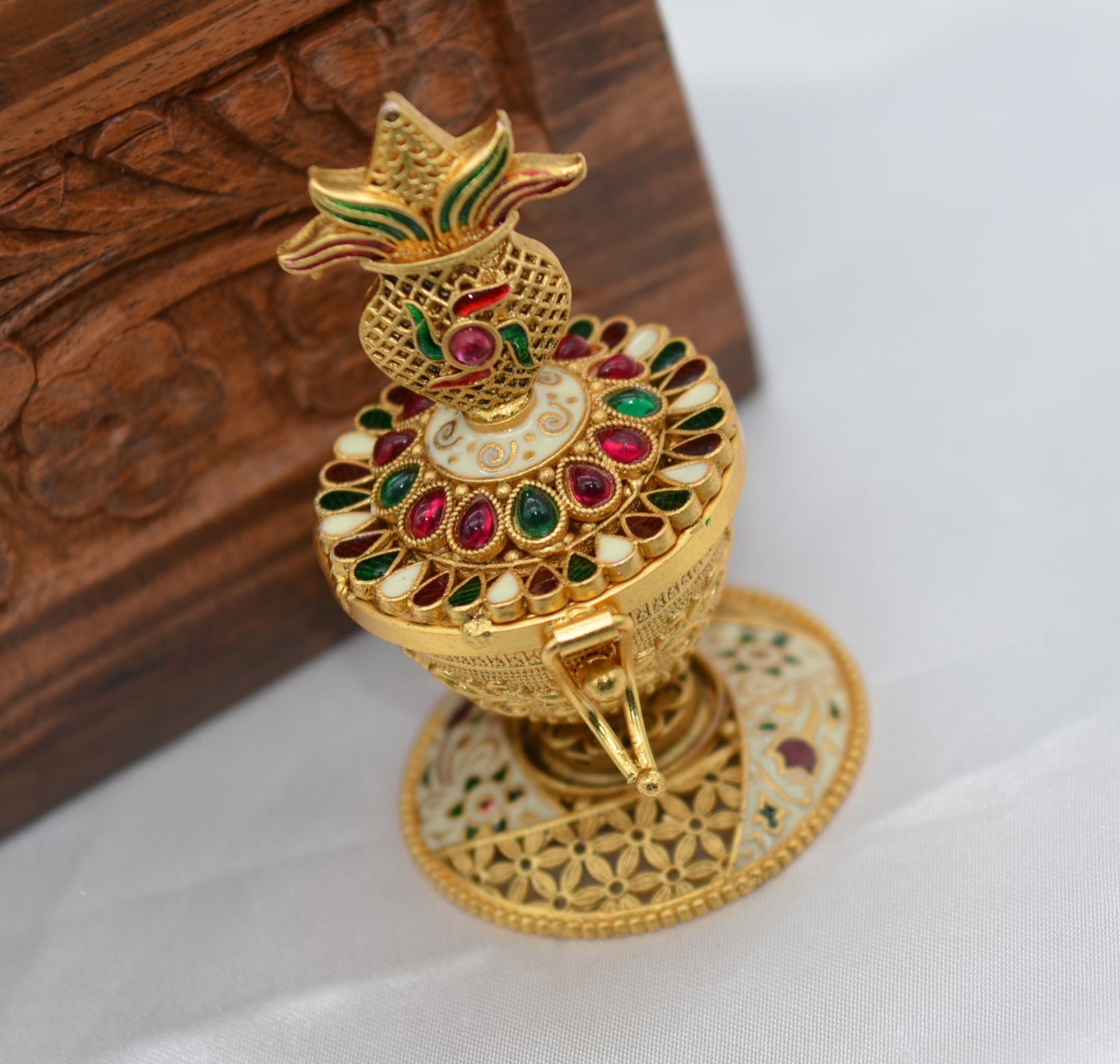 Shagun Kalash With Kemp Stone Sindoor Box