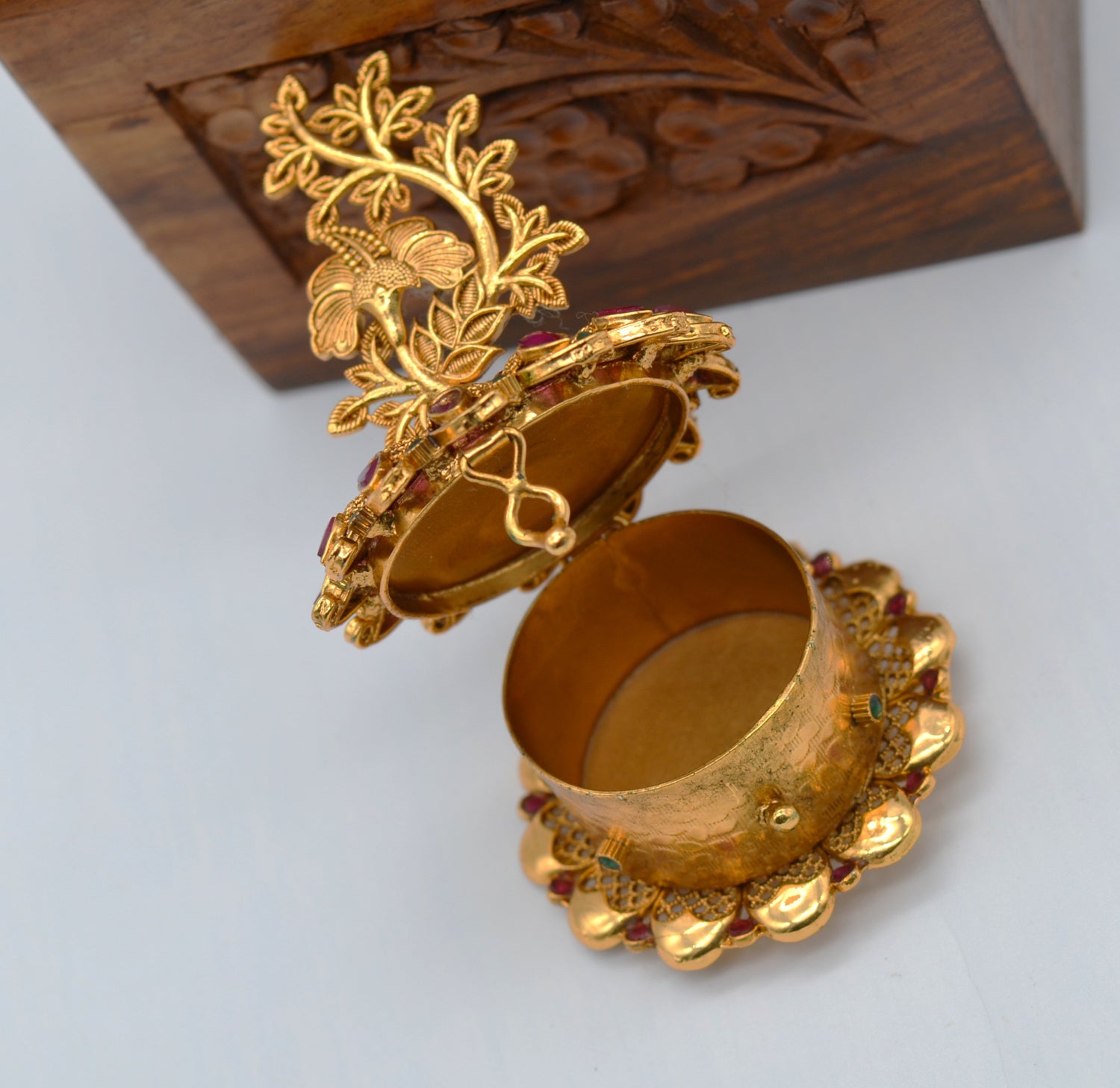 Kemp Stone Flower Design Sindoor Box