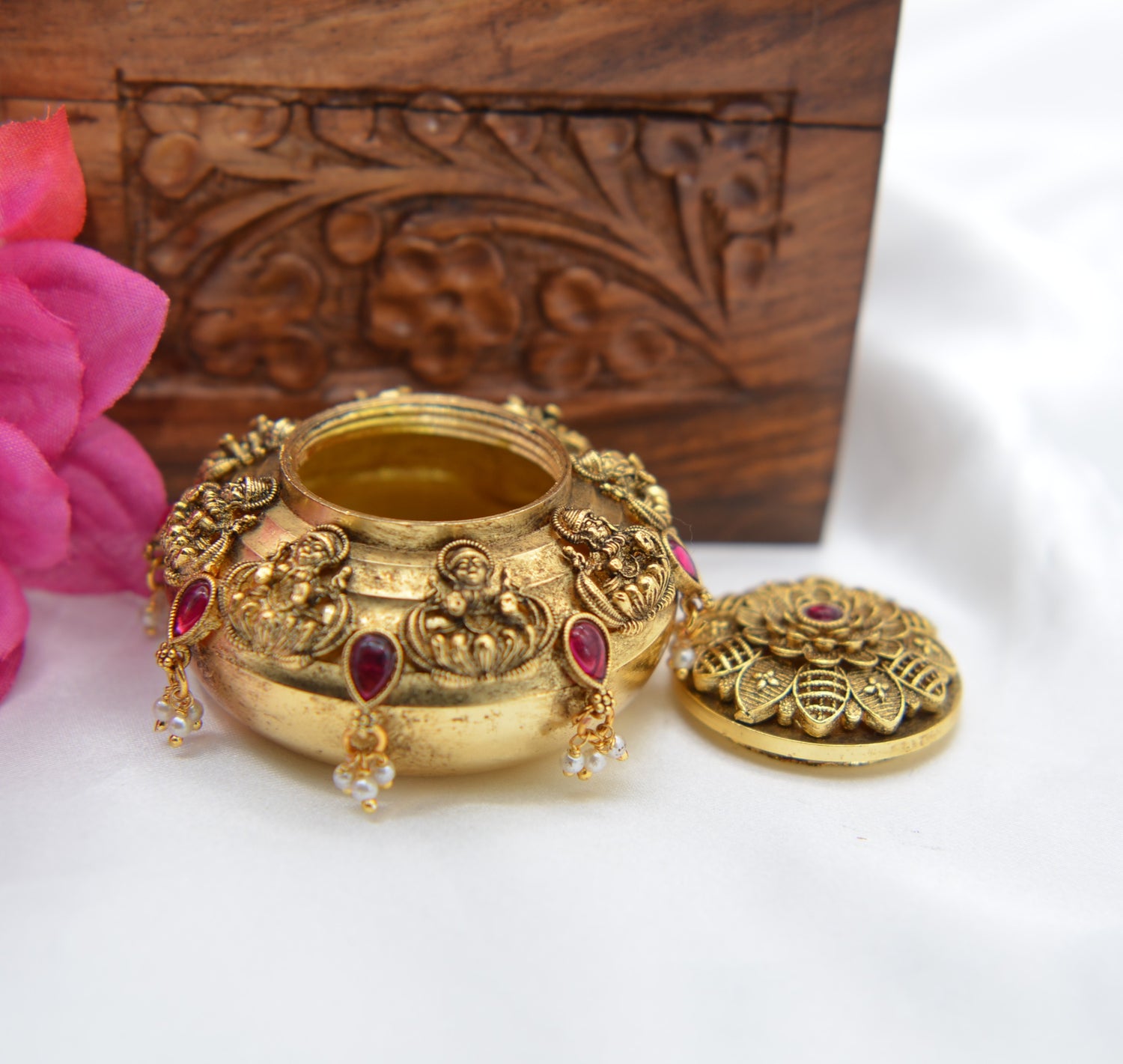 Antique Gold Round Shape Lakshmi Sindoor Box