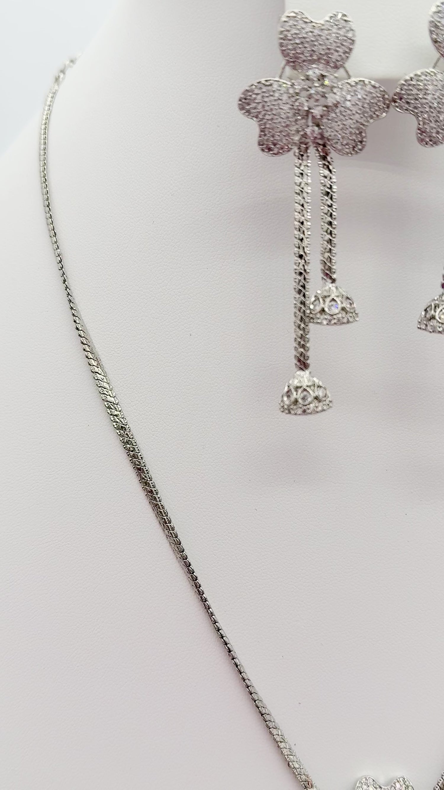 Floral Silver Pendant Earrings Set