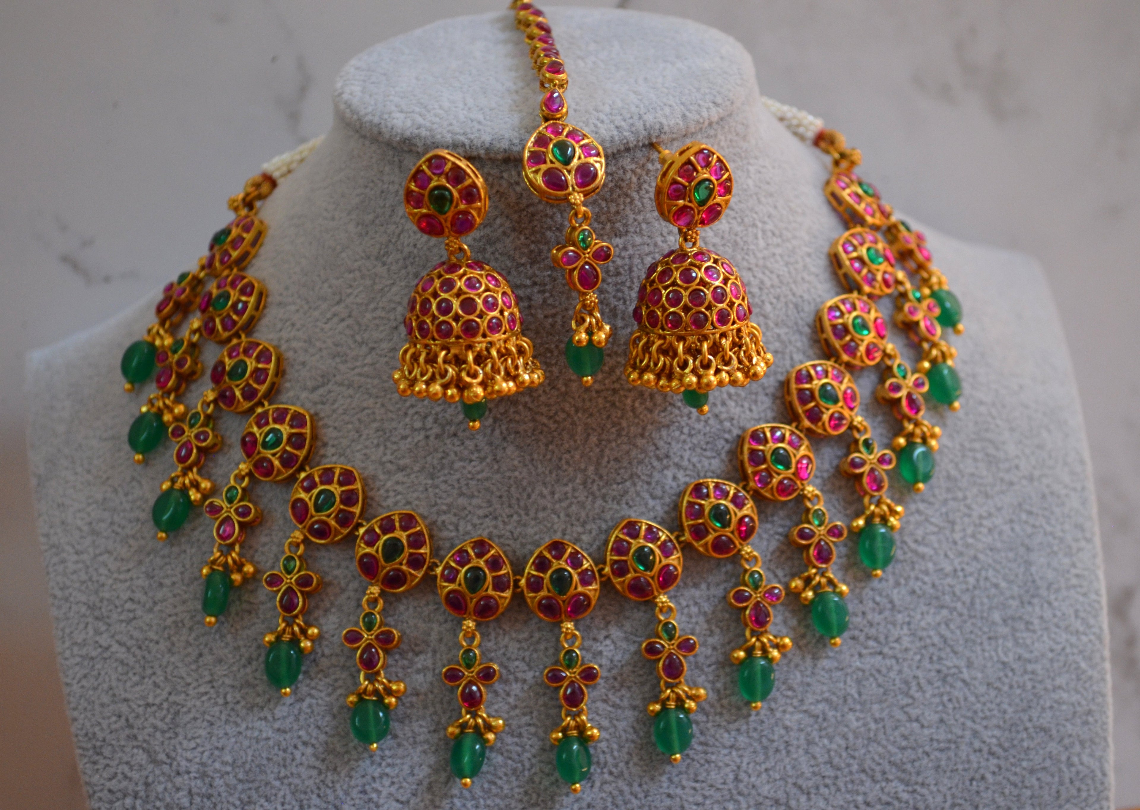 Kemp Multi Stone Leaf Shape Choker Set With Jhumki & Maang Tikka Necklaces