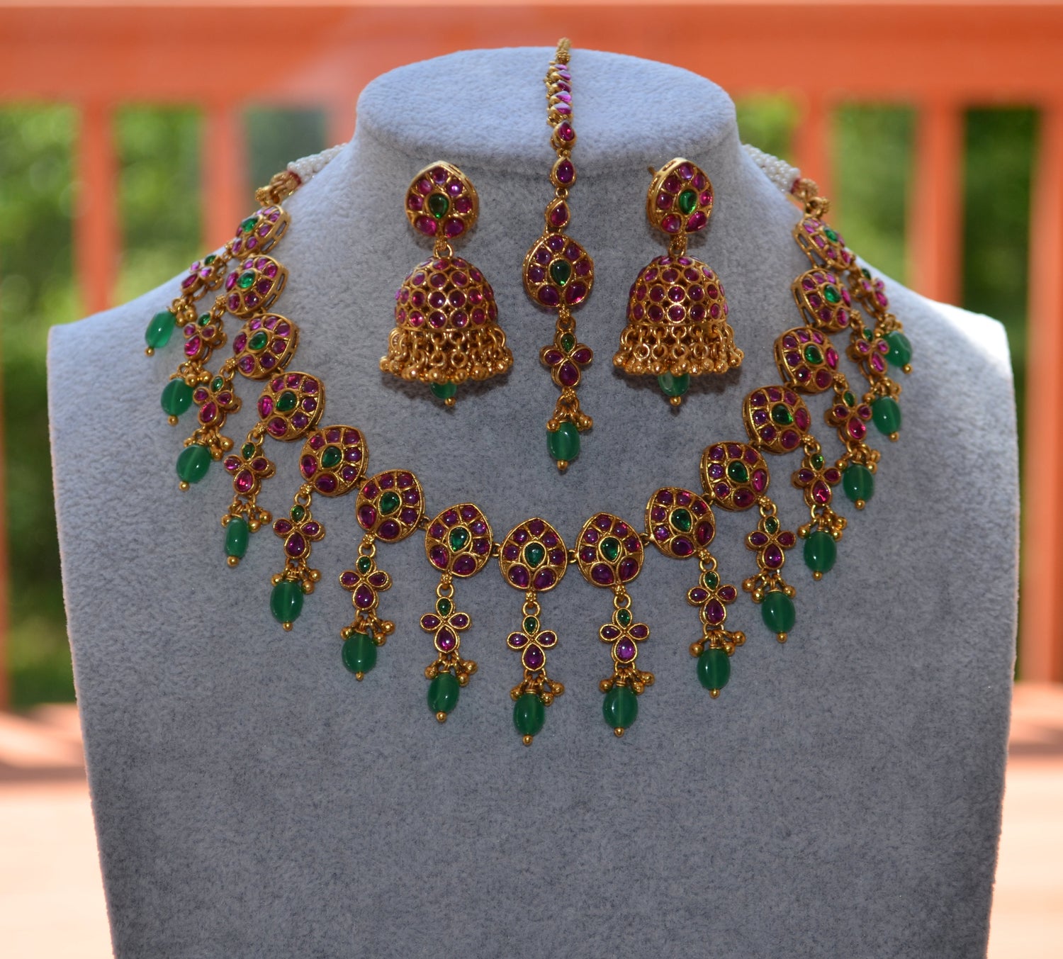 Kemp Multi Stone Leaf Shape Choker Set With Jhumki & Maang Tikka Necklaces