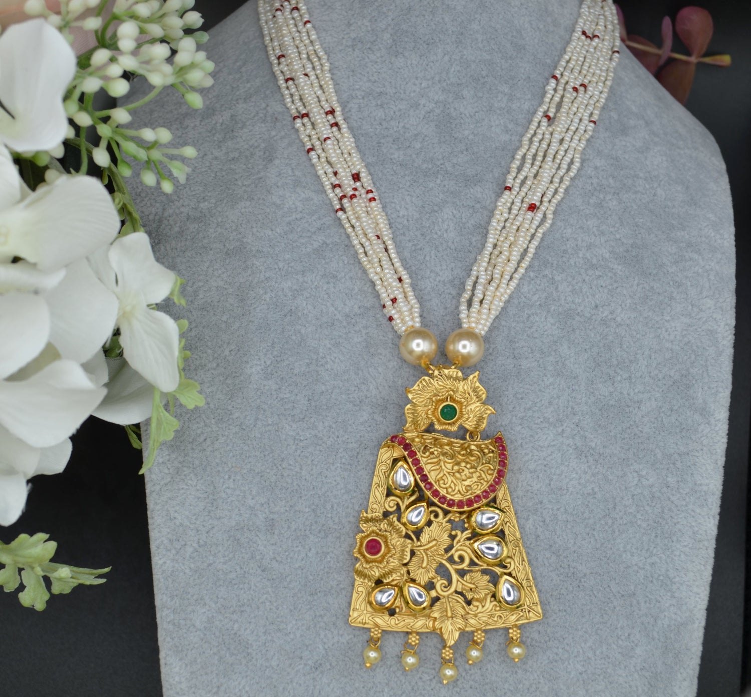 Meenakari Silver Foiled Kundan Necklace Set.