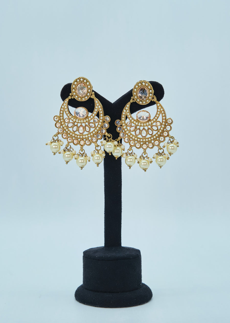 Nyra Polki Earrings With Tikka Set - Pearl