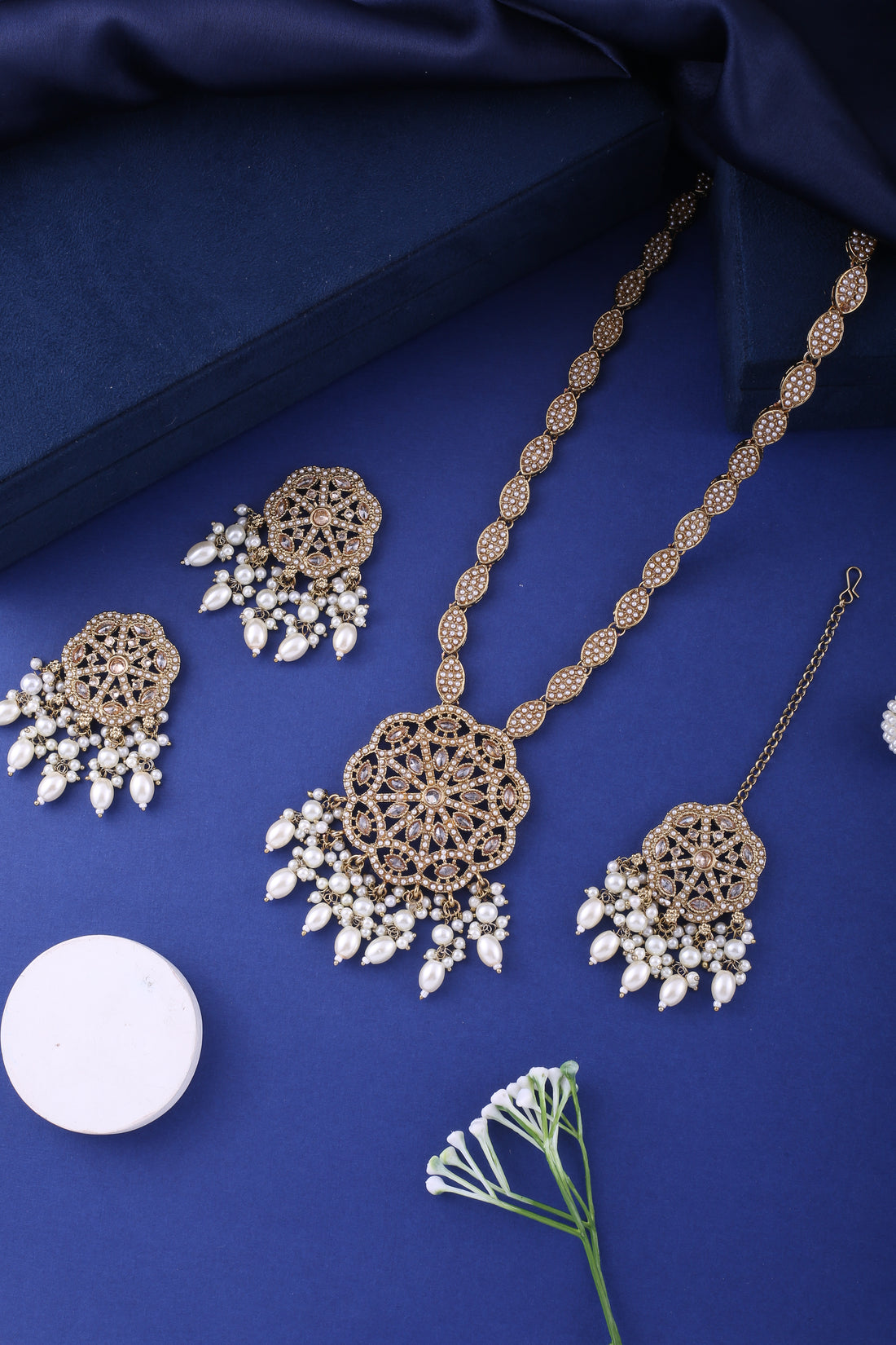 Pearl Long Necklace Set With Maang Tikka