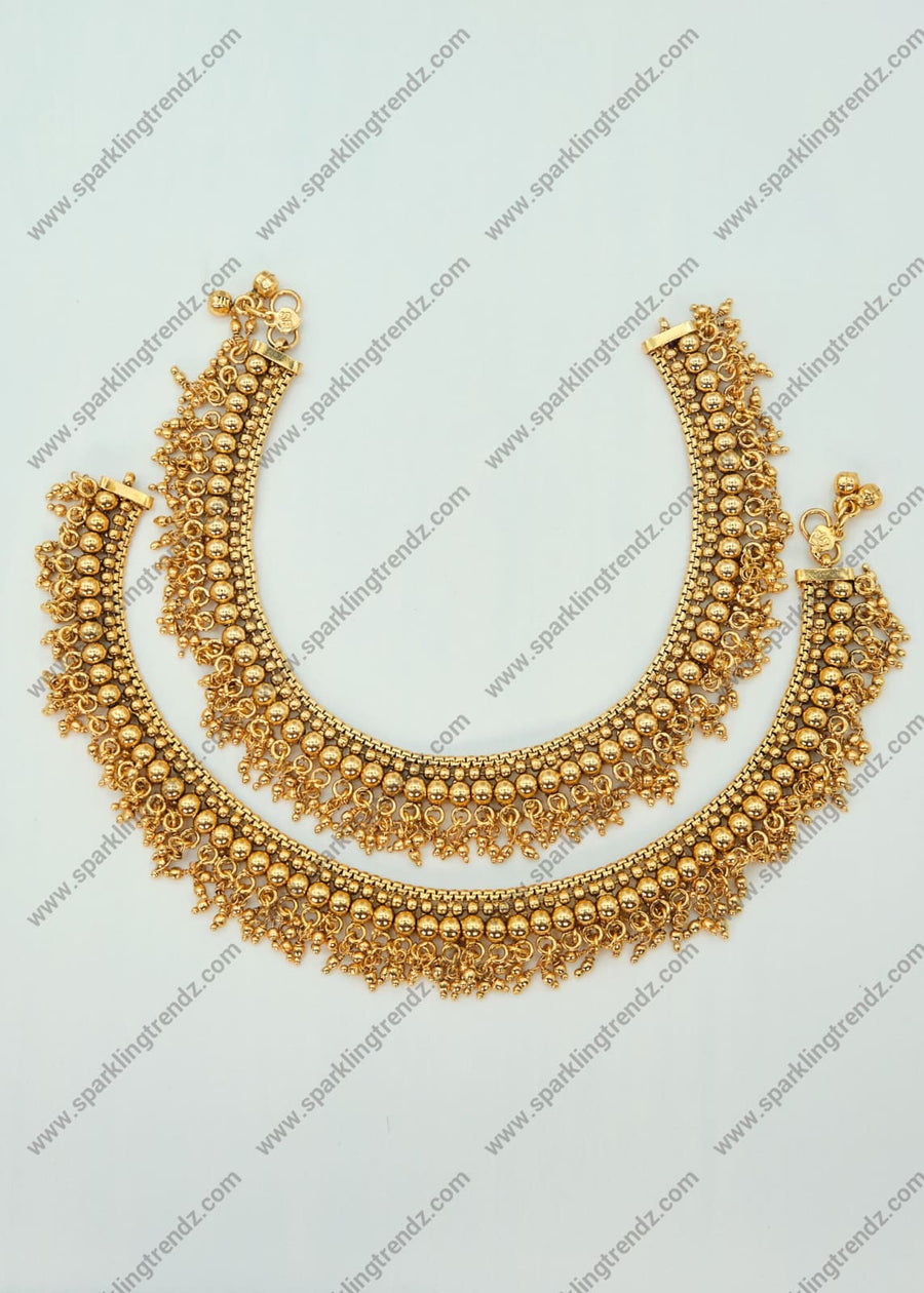 Diva Matte Gold Traditional Anklet Set Anklets