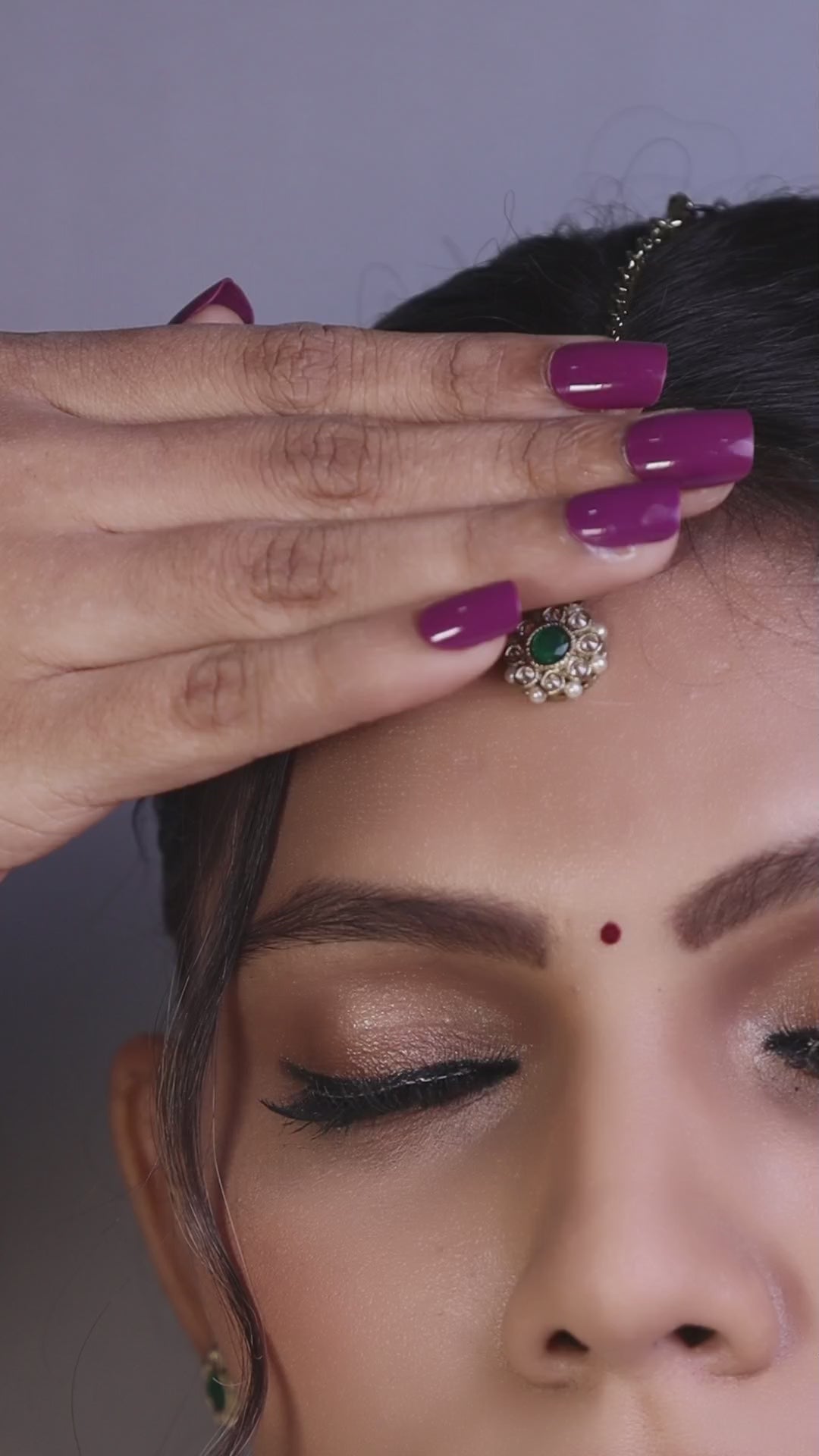 Emerald Green Polki Floral Necklace Set with Studs & Maang Tikka video