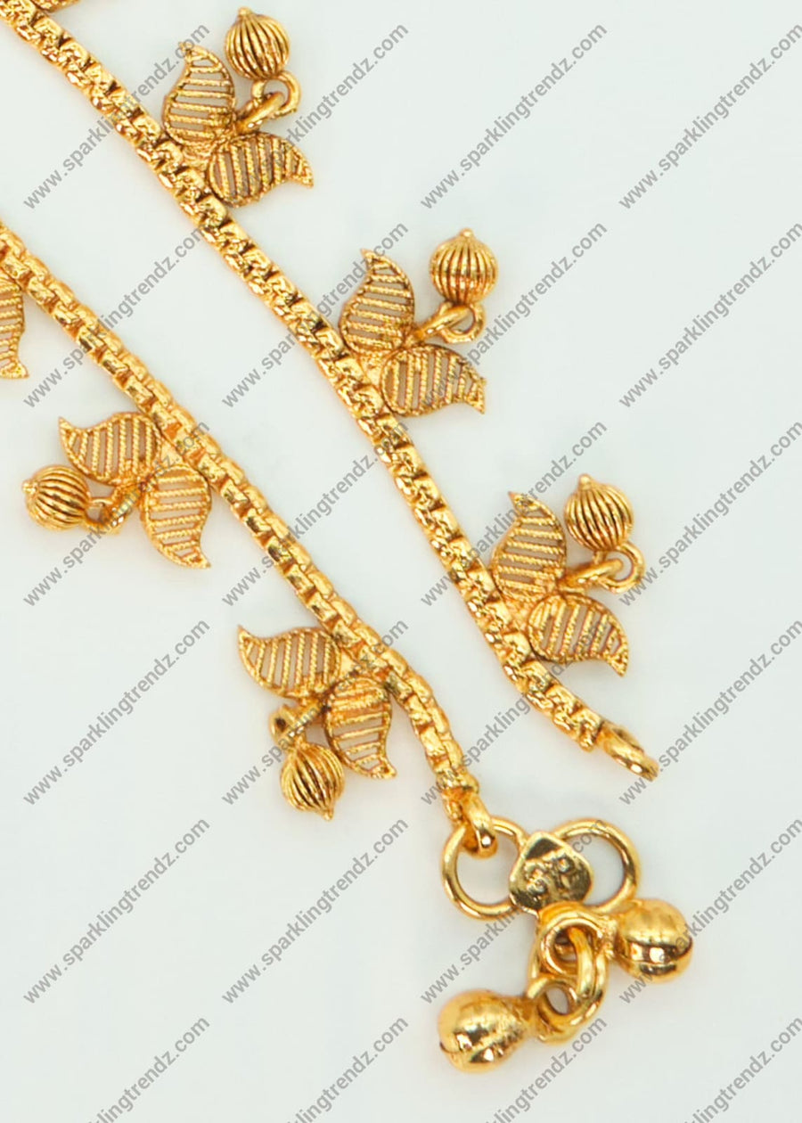 Traditional Matte Gold Anklet Set Anklets