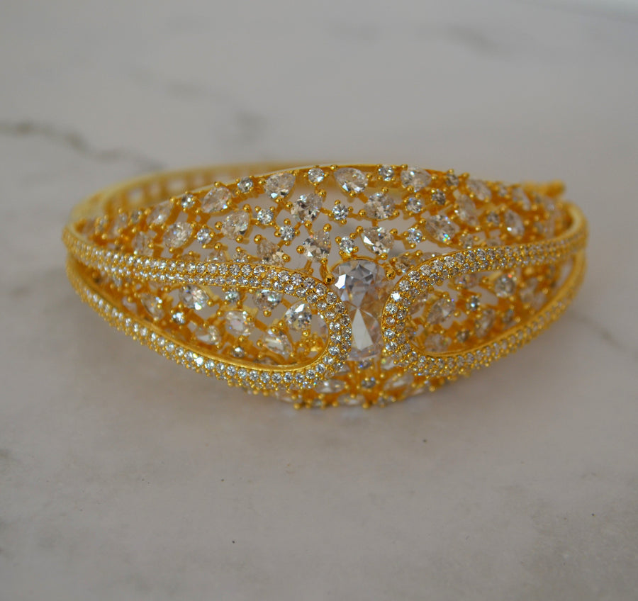 Cz Studded Uncut Diamond Openable Bracelet - Gold Finish White Bracelets