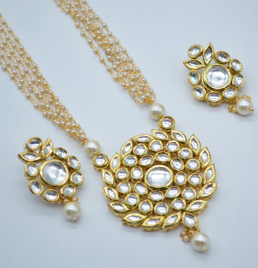 Big Kundan Pendant With Pearl Chain Necklace Set Necklaces