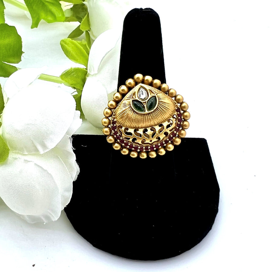 Kemp Stone Leaf Shape Finger Ring Green