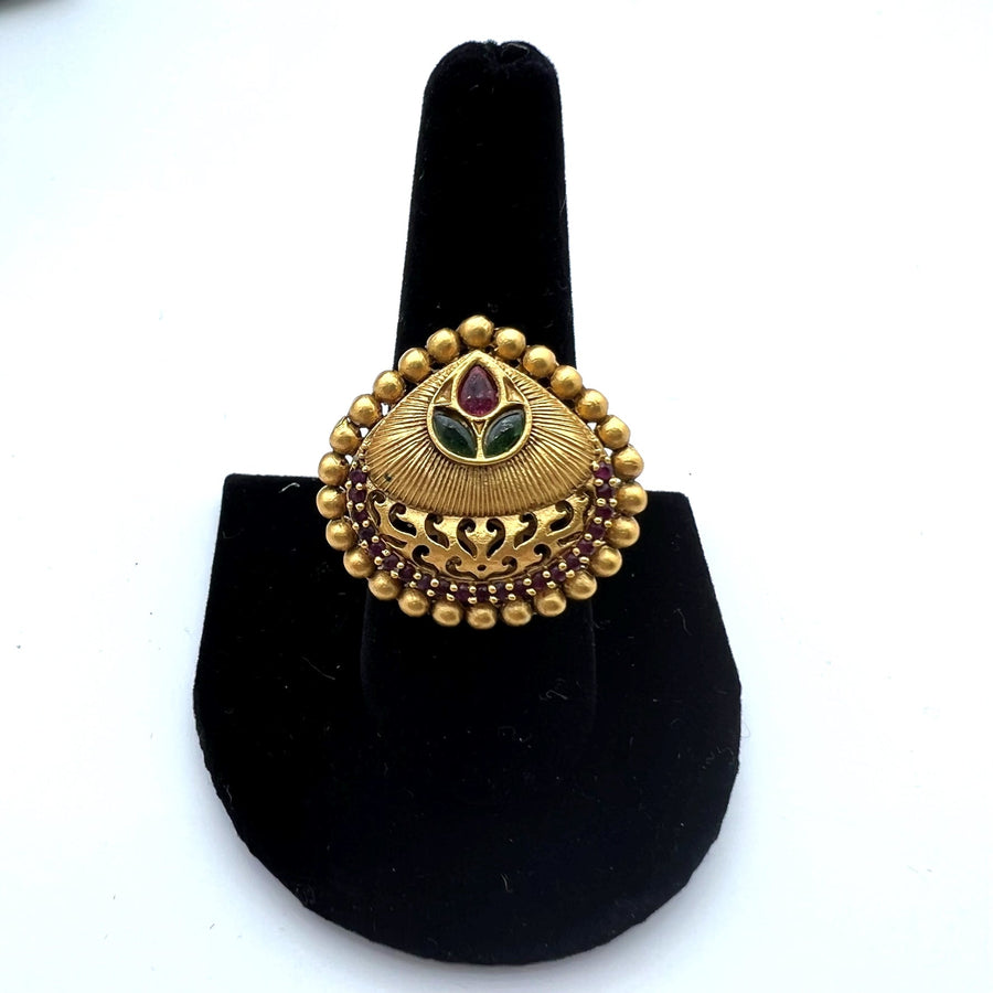 Kemp Stone Leaf Shape Finger Ring Ruby