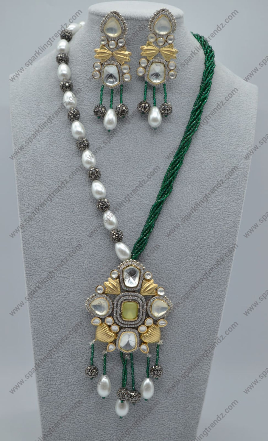 Daul Tone Kundan Ad Studded Pendant Necklace Set Necklaces