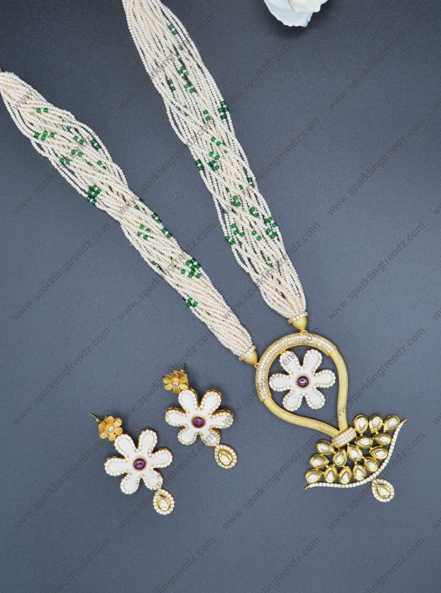 Foiled Kundan Meenakari Centre Flower Pendant Necklace Set Necklaces