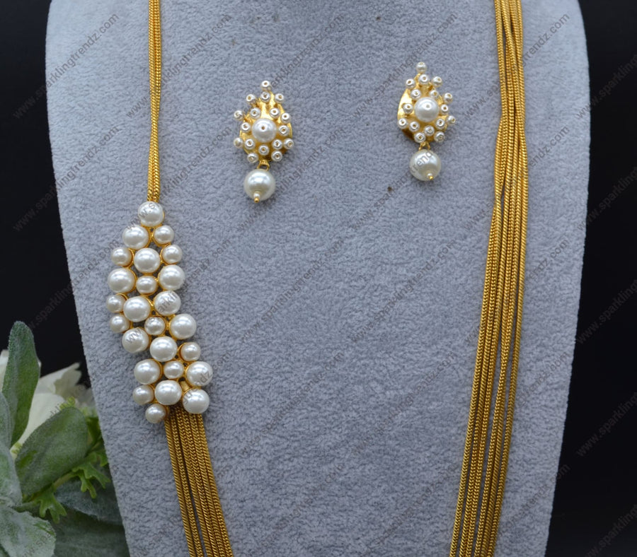 Laina Contemporary Baroque Pearl Necklace Set Necklaces