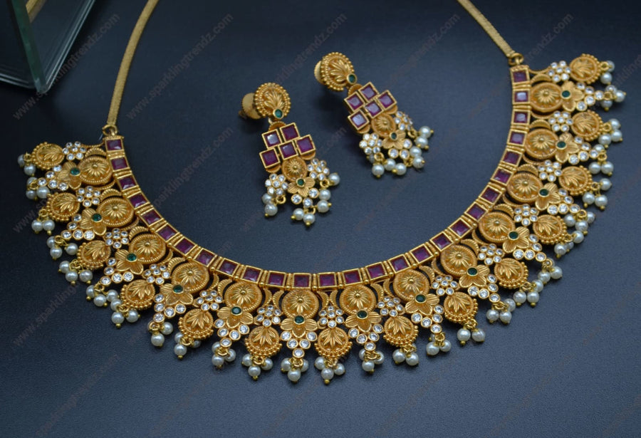 Traditional Cutwork Precious Kemp Stone Ad Necklace Set Necklaces